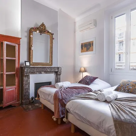 Apartment L'atelier - Jardin, 8mn Palais&plage, Spacieux *
